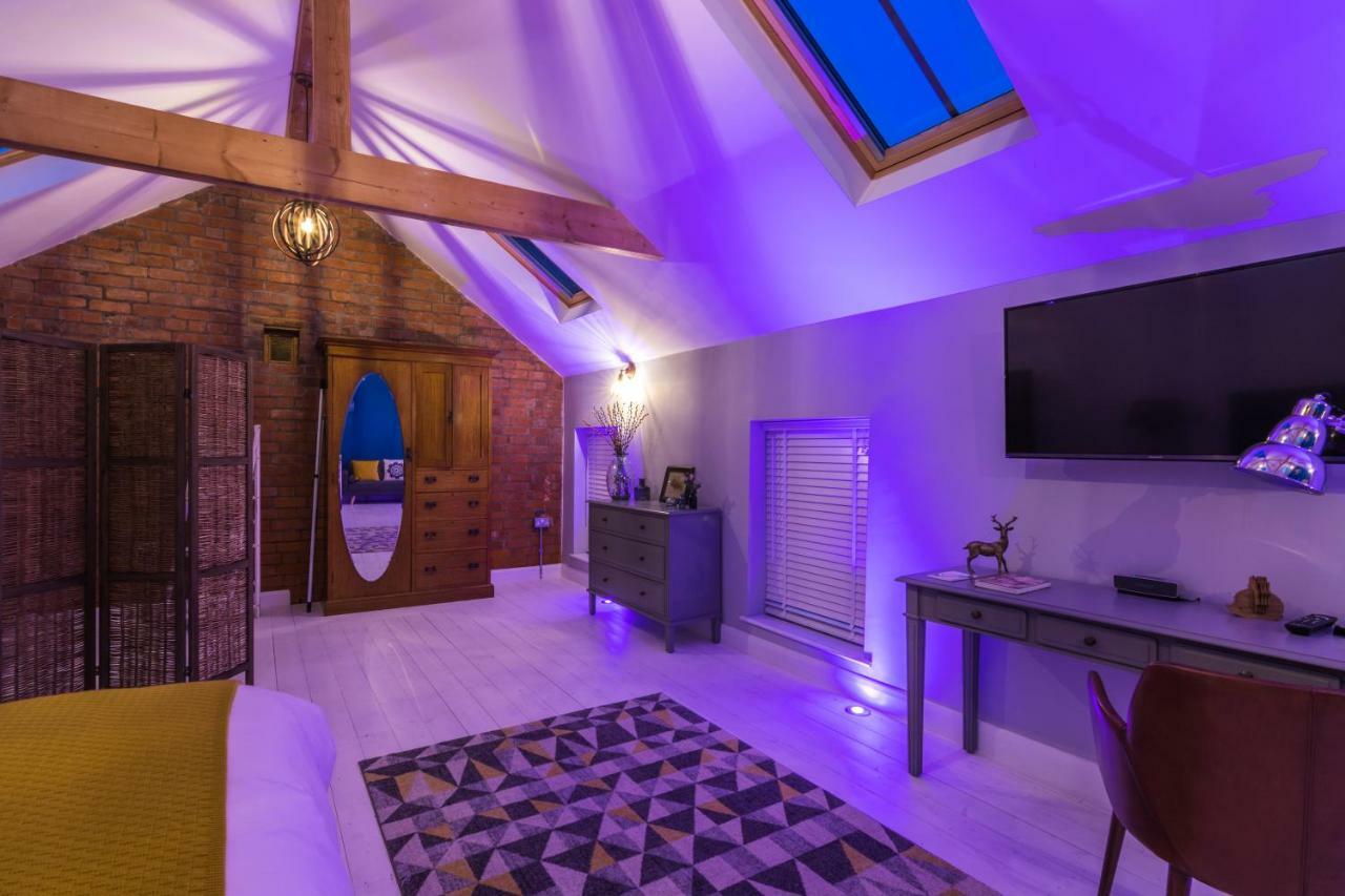 Rainbow House - Entire Place * Lutterworth